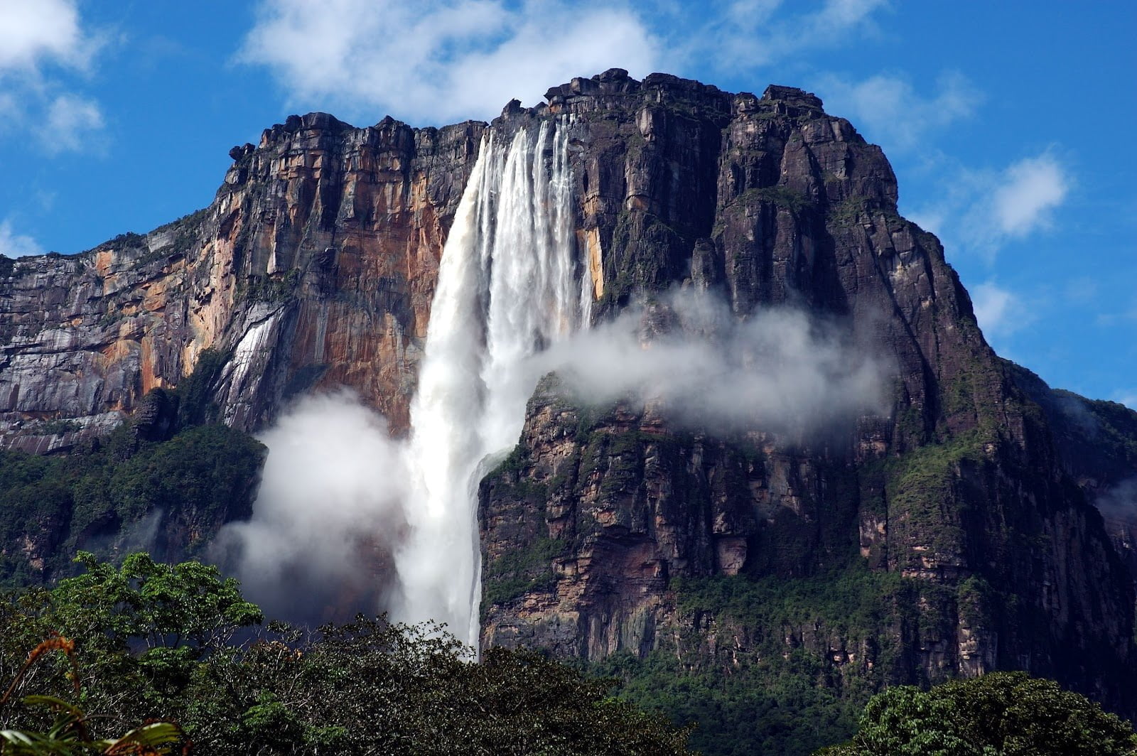 01_Jan_2026_Angel-Falls_Venezuela