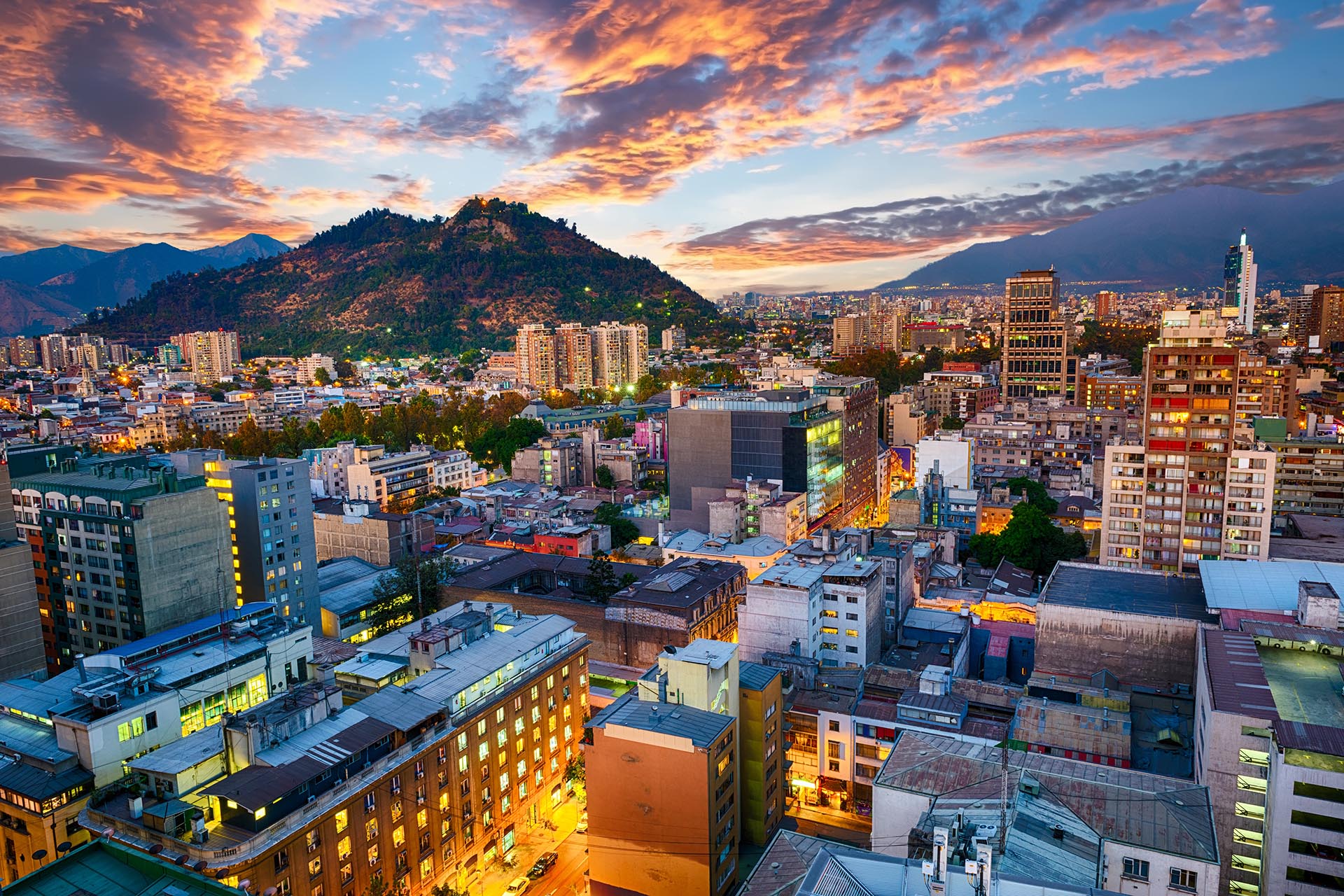 Santiago-de-Chile-dwontown-after-sunset-Chile